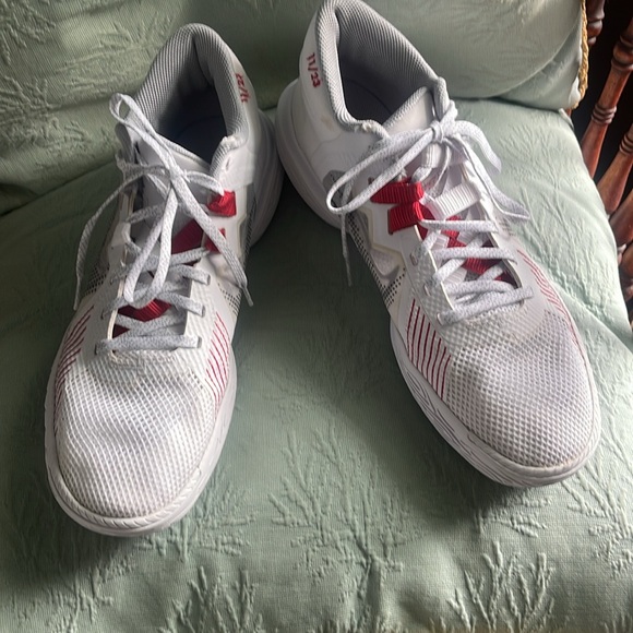 Nike Zoom Volleyball Shoes.        Size 9.5 - Picture 2 of 6